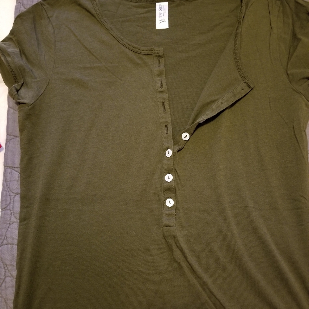Tee